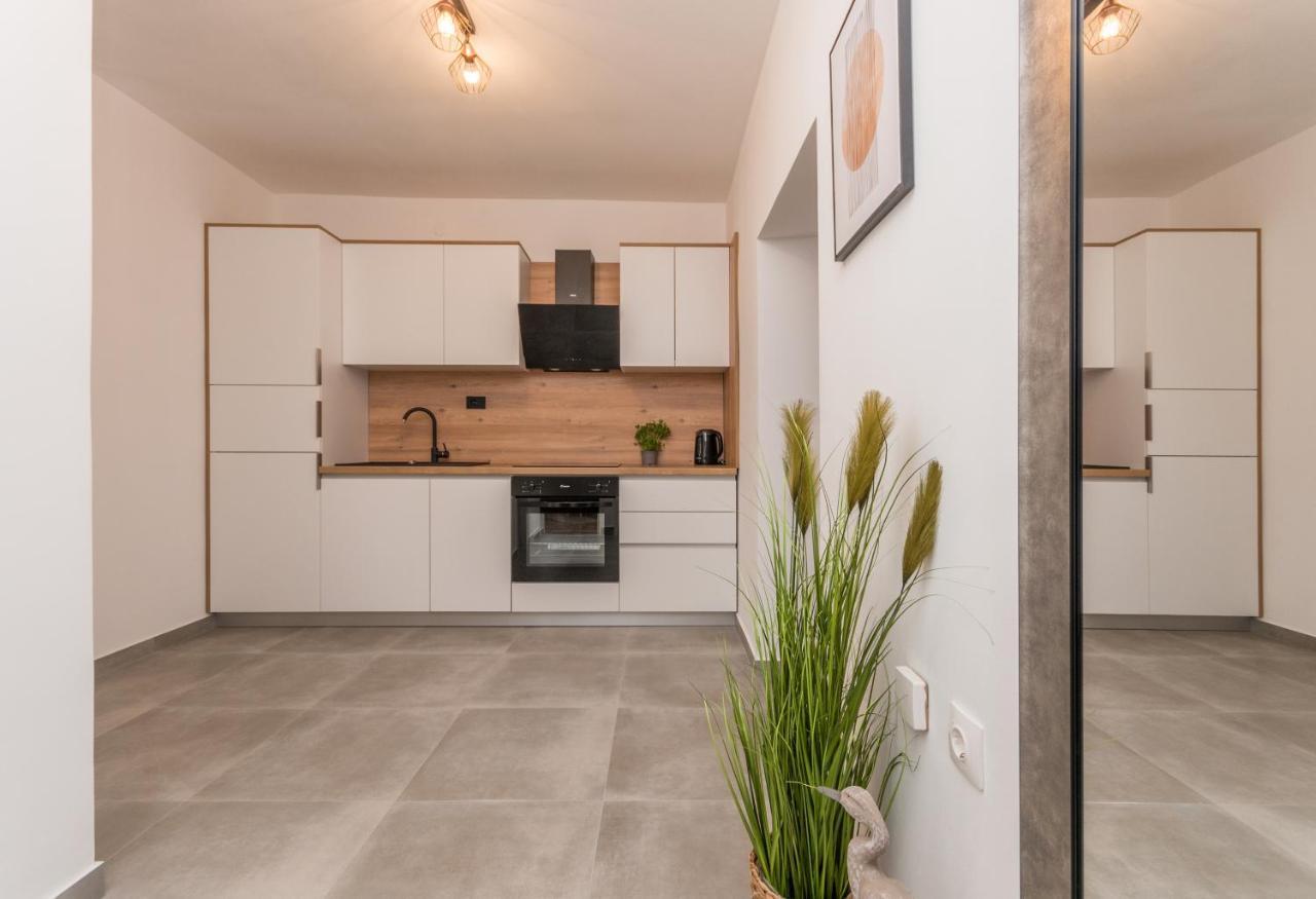 Apartmani A&M Biograd Na Moru Exterior photo