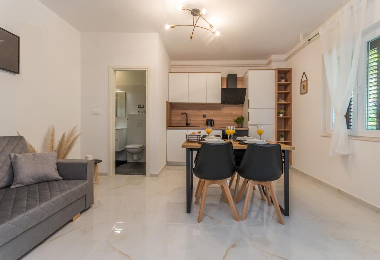 Apartmani A&M Biograd Na Moru Exterior photo